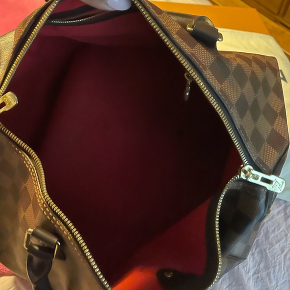 Louis Vuitton speedy 35! Only worn 3 times like new condition. - Picture 2 of 4